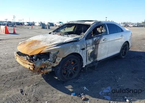 2018 Ford Taurus Sho z USA, uszkodzony, nr VIN 1FAHP2KT4JG135854